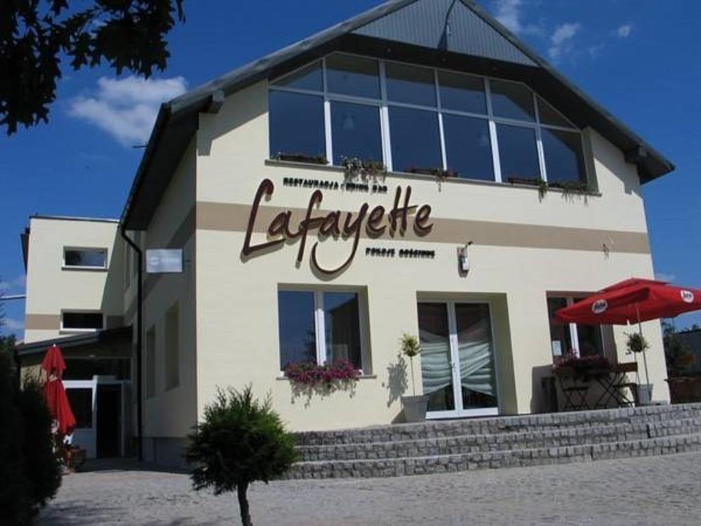 Restauracja Lafayette Pokoje Goscinne Zelow Екстер'єр фото